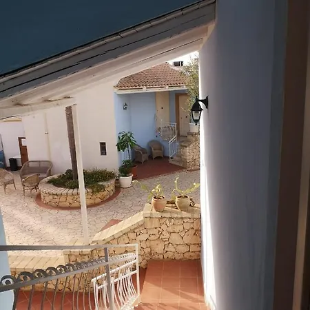 Borgo Marino Plemmirio מלון