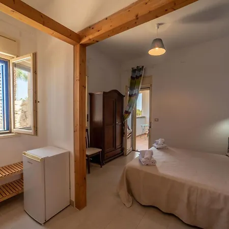 Borgo Marino Plemmirio מלון