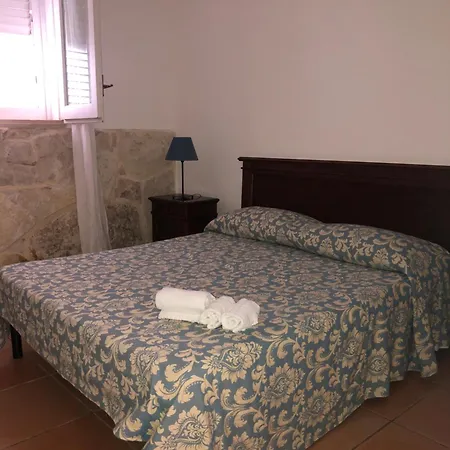 Borgo Marino Plemmirio מלון